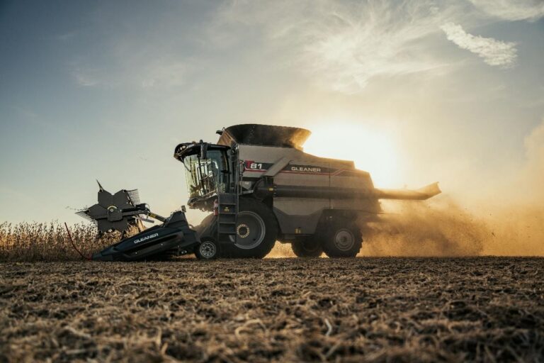 Série MF 6700 R Dyna-4